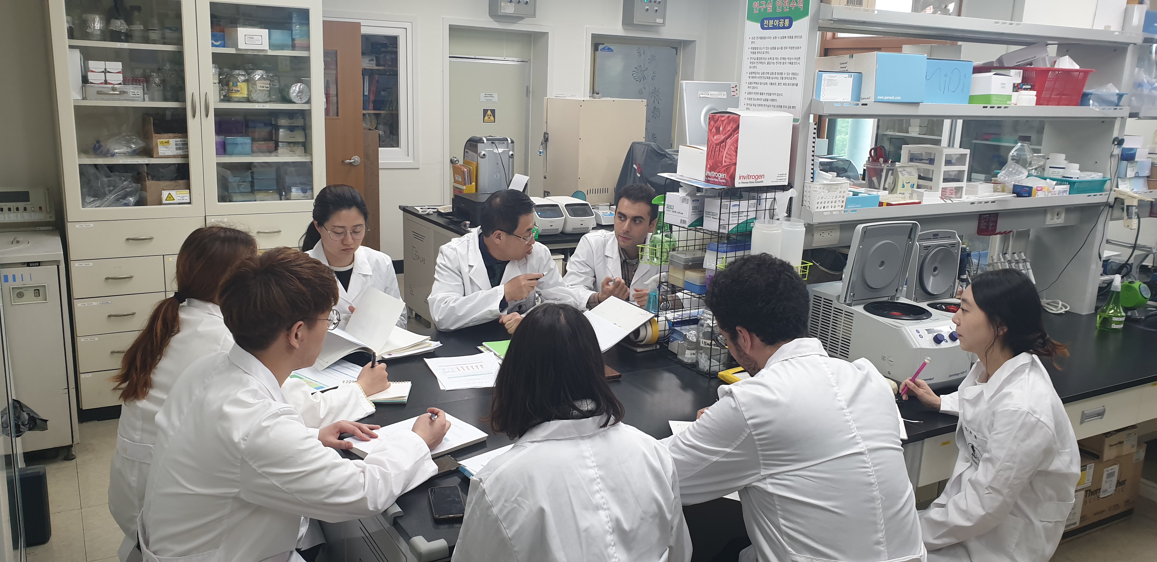Virus lab- weekly lab meeting